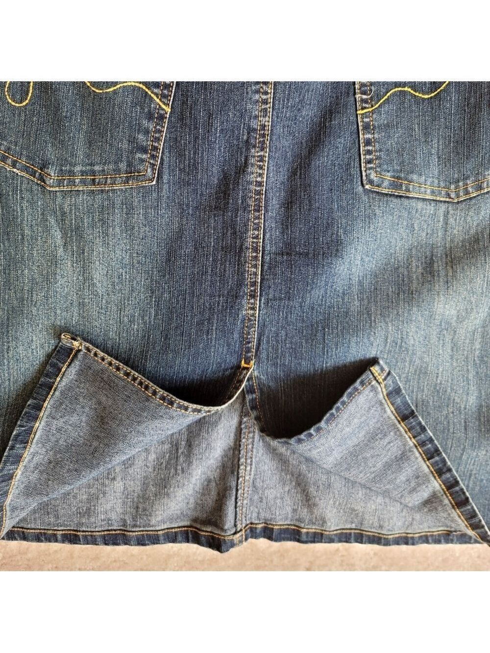 Jones Wear Jeans Denim Skirt Size 8